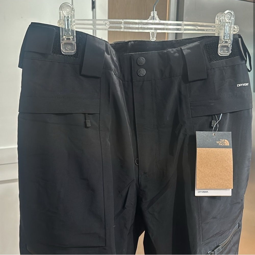 The North Face men's powderflo pants black 
DryVent technology